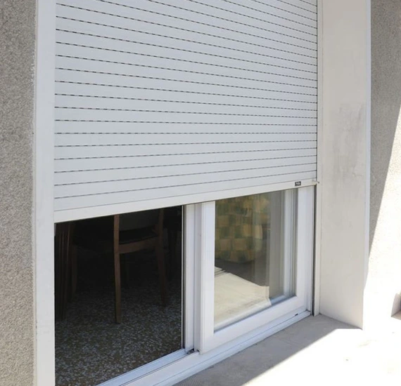 Volet roulant aluminium posé par Maison216