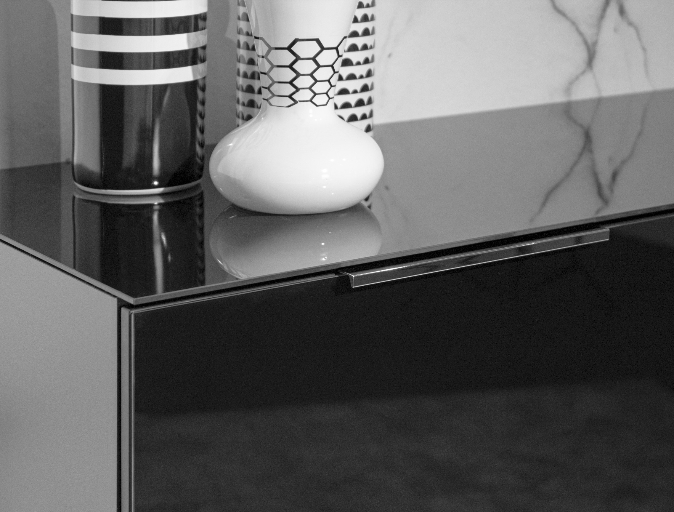 Bahut Dudek 184cm avec 2 portes & 4 tiroirs - noir - Image 2