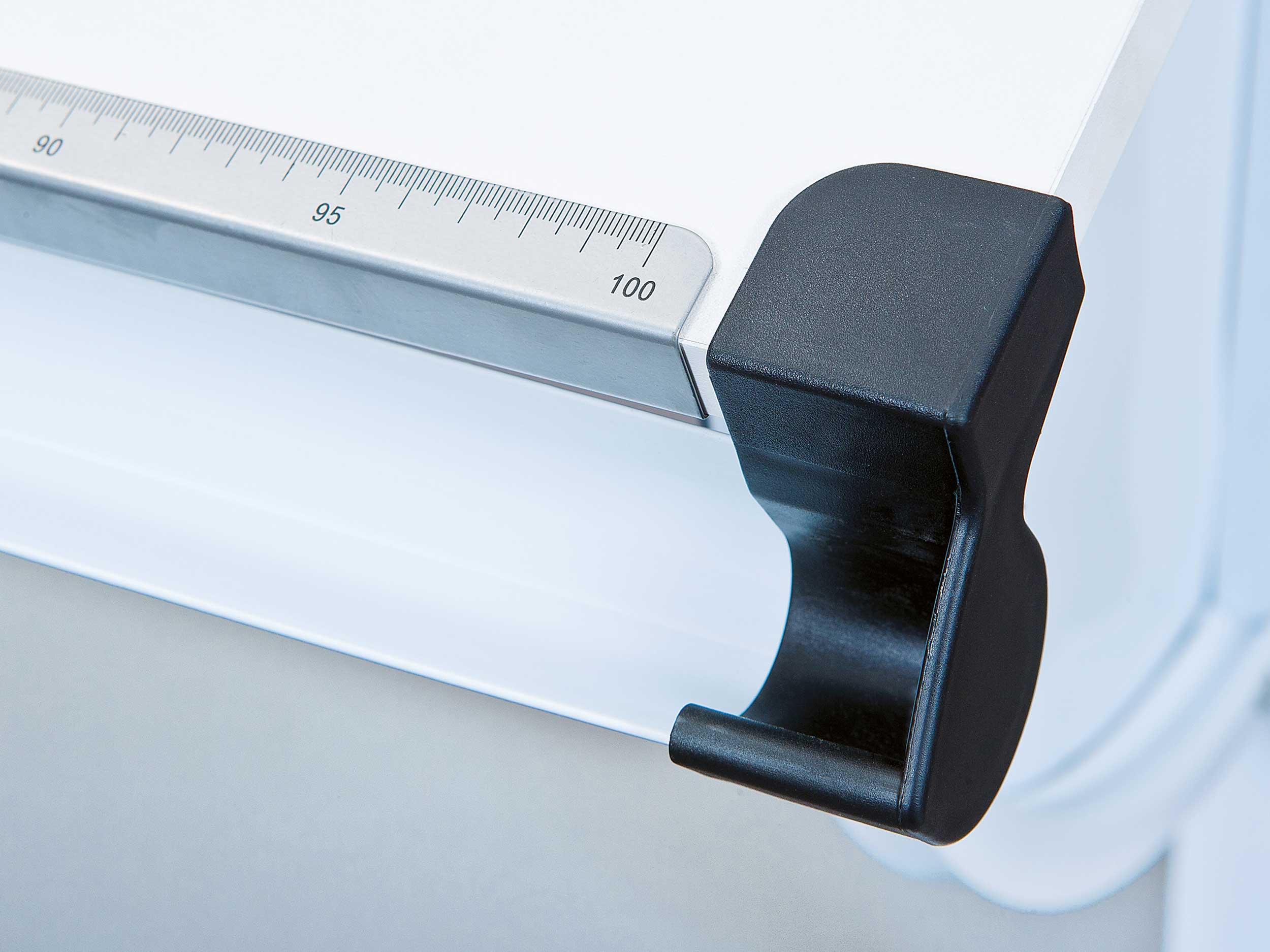 Bureau d'enfant Milo avec plateau réglable - Image 5