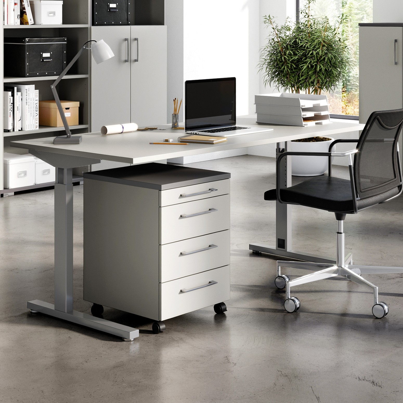 Bureau Presley 180cm réglable en hauteur - gris clair/argent - Image 1