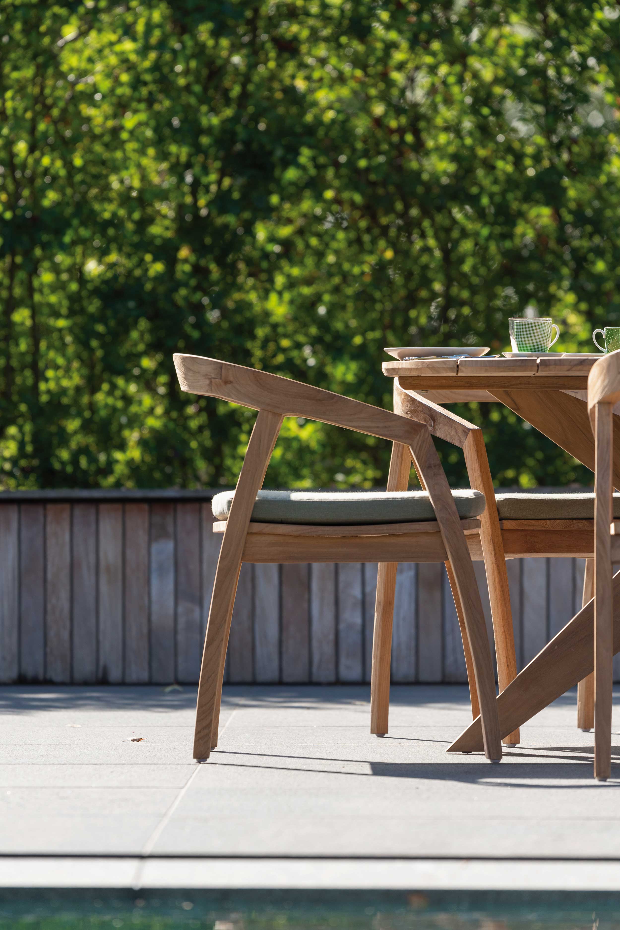 Chaise de jardin Makassar | Coussin d'assise inclus | Bois de teck - Image 3