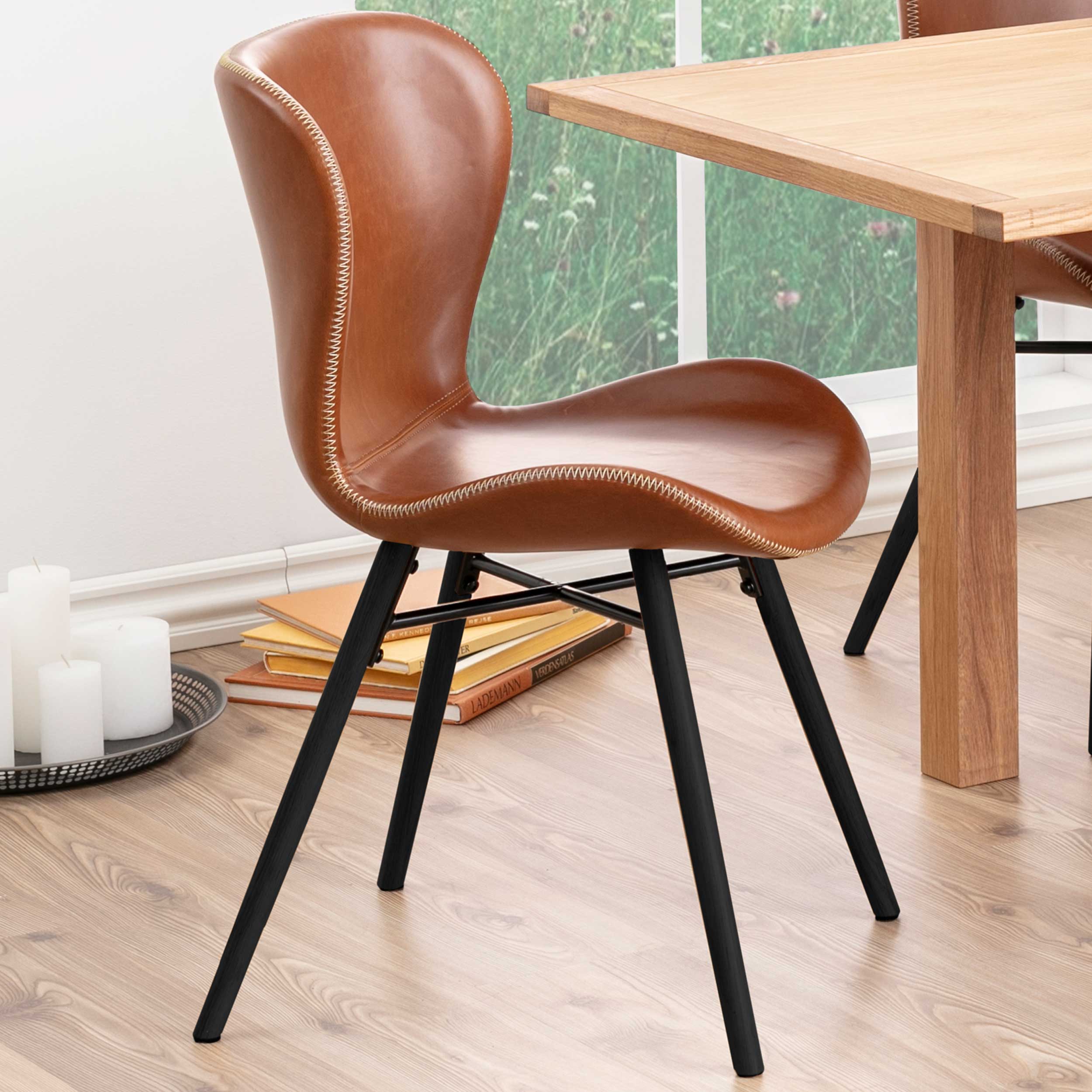 Chaise en similicuir Tilda avec pieds obliques - cognac/noir - Image 1