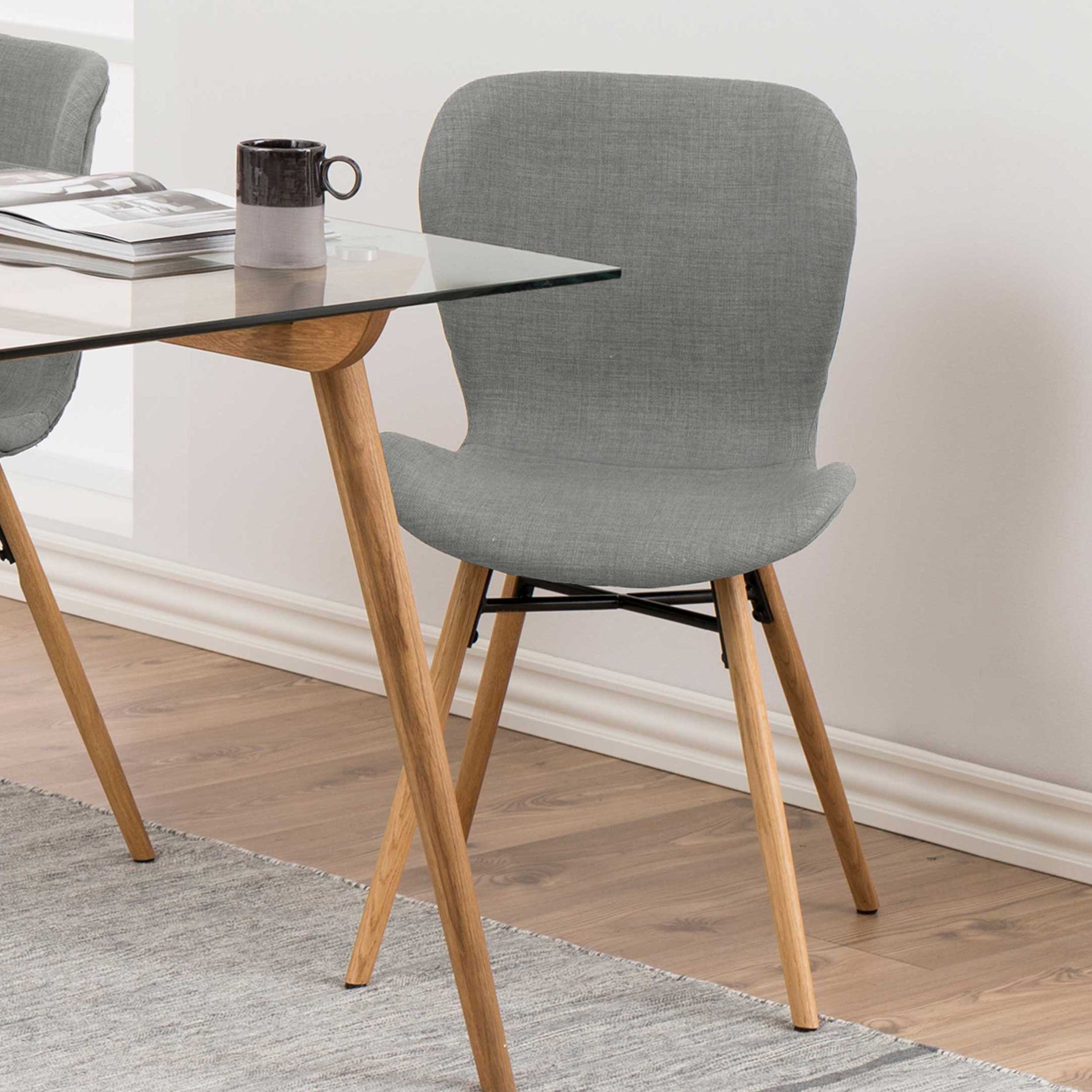 Chaise en tissu Tilda avec pieds obliques - gris clair/chêne - Image 9