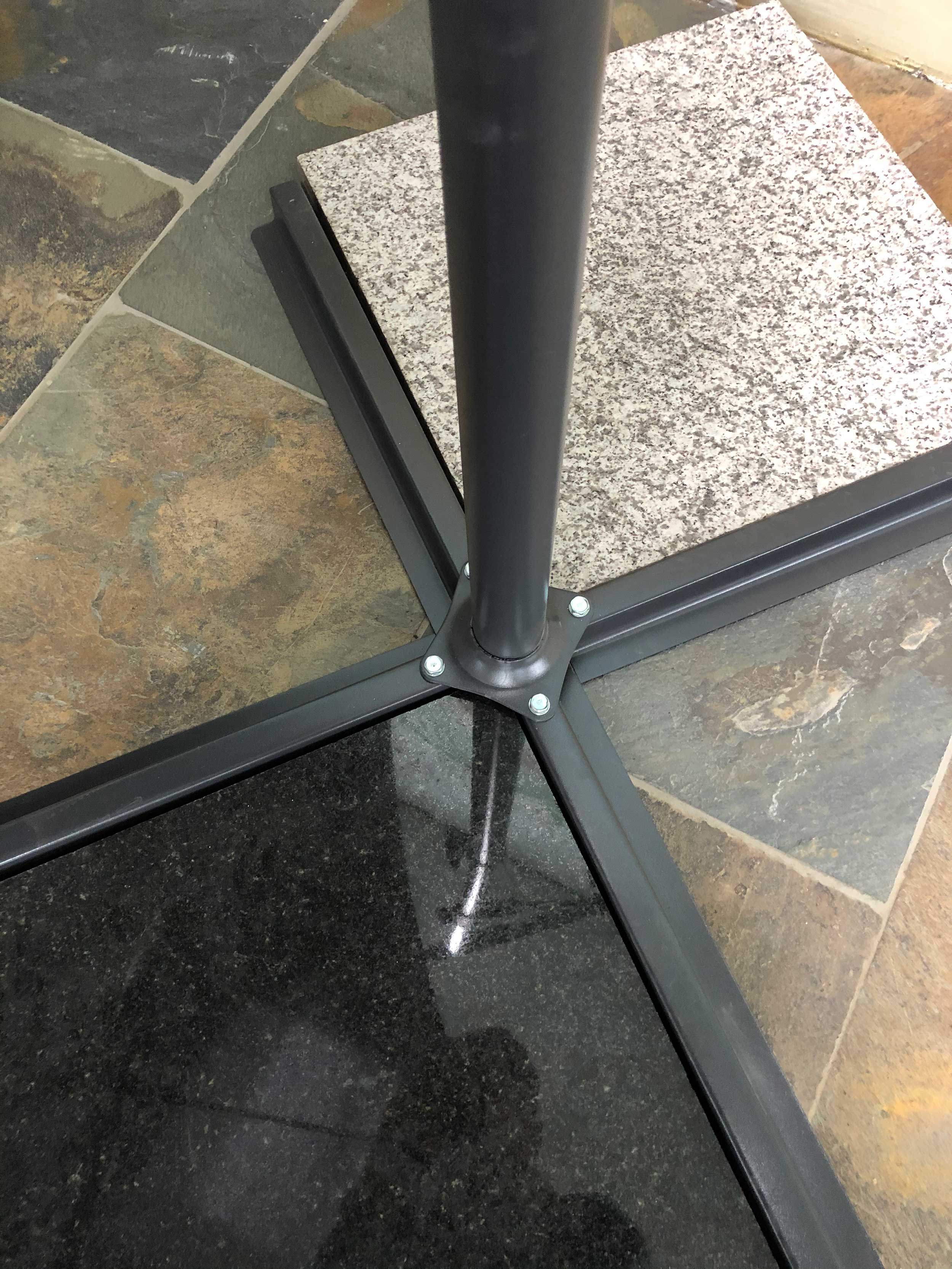 Parasol Menorca Ø300 avec pied croisé – taupe - Image 3