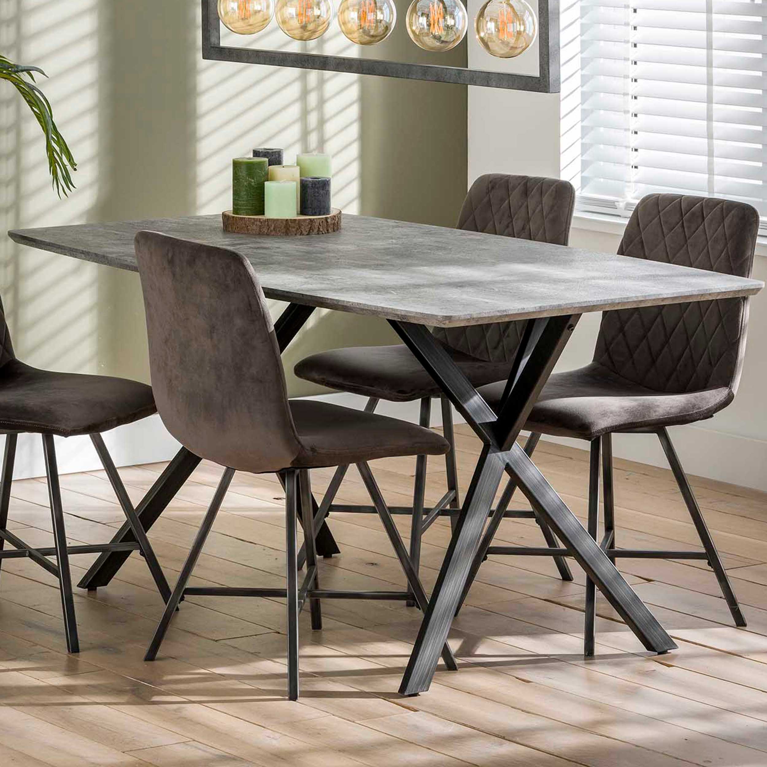 Table à manger Alec 160x90 industriel - béton