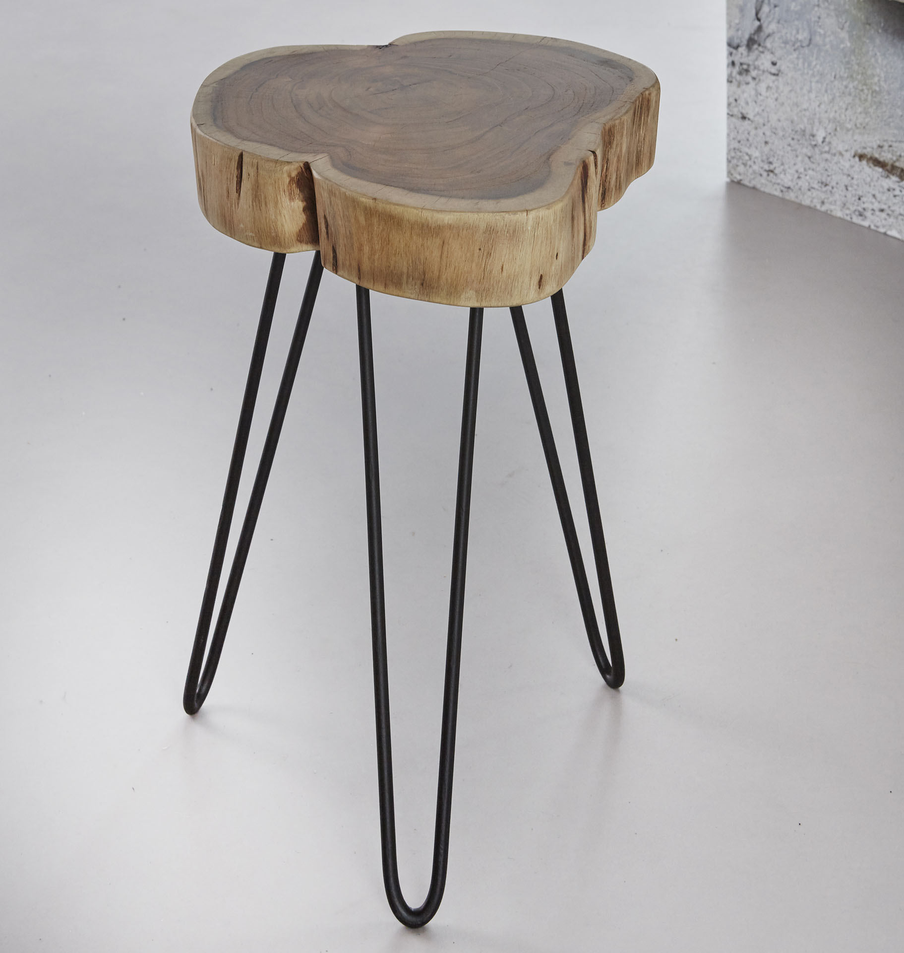 Table d'appoint Samantha - acacia et pieds en acier noir - Image 6