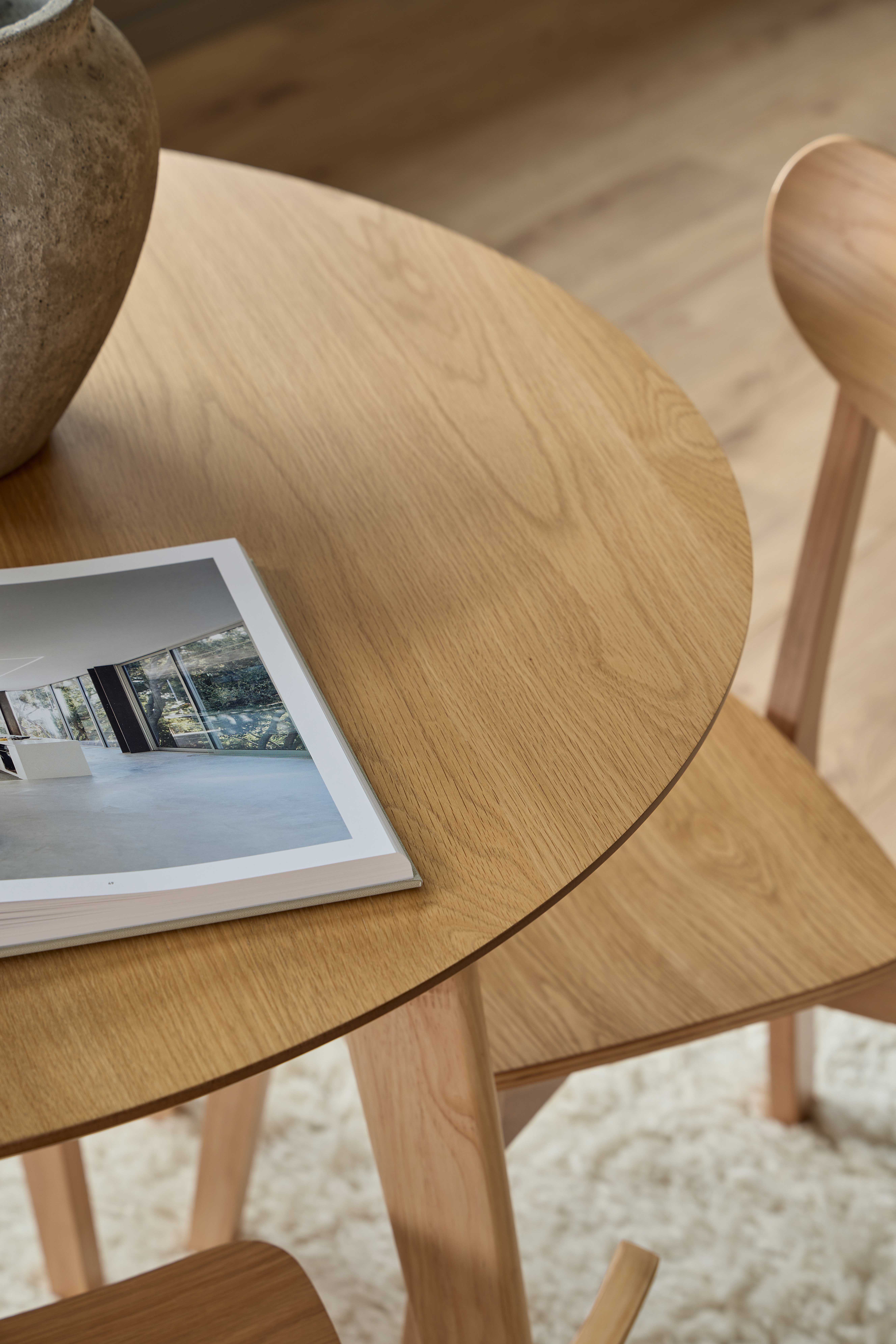 Table de salle à manger Roxby Ø105 cm - chêne - Image 7